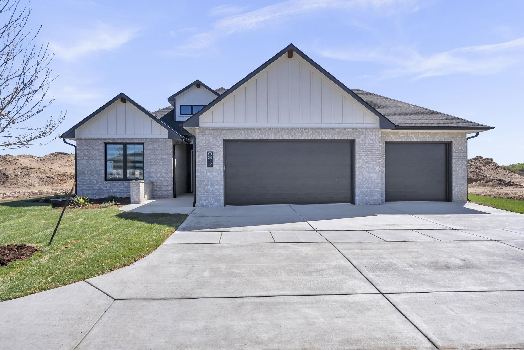 8317 W Waterway Ct, Maize, Kansas image 1