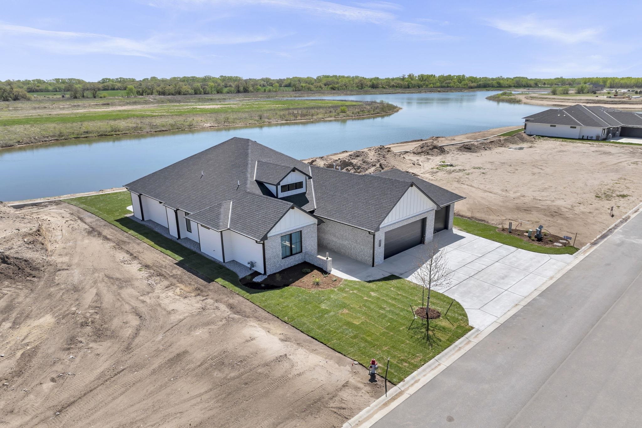 8317 W Waterway Ct, Maize, Kansas image 35