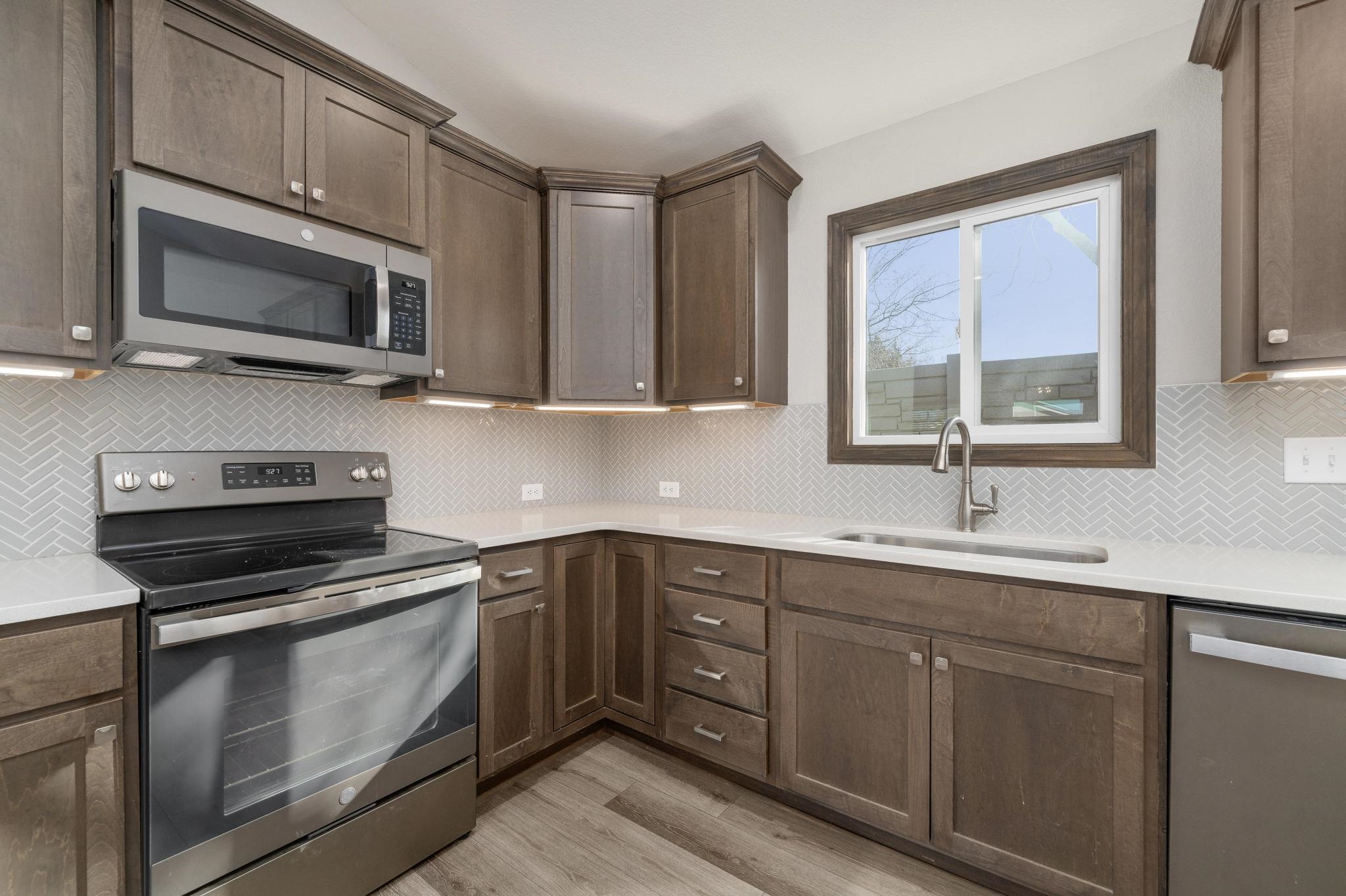 320 N Warren Ave, Rose Hill, Kansas image 8