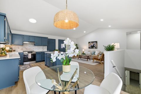 Tiny photo for 333 W Arrowhead St., St, Kechi, KS 67067 (MLS # 669293)