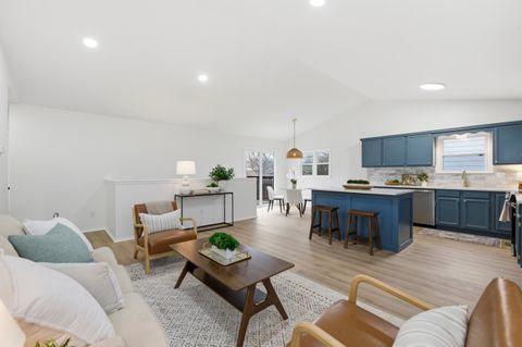 Tiny photo for 333 W Arrowhead St., St, Kechi, KS 67067 (MLS # 669293)