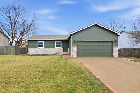 Photo of 333 W Arrowhead St., St, Kechi, KS 67067 (MLS # 669293)
