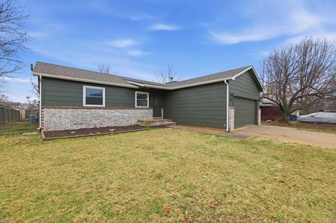 Tiny photo for 333 W Arrowhead St., St, Kechi, KS 67067 (MLS # 669293)