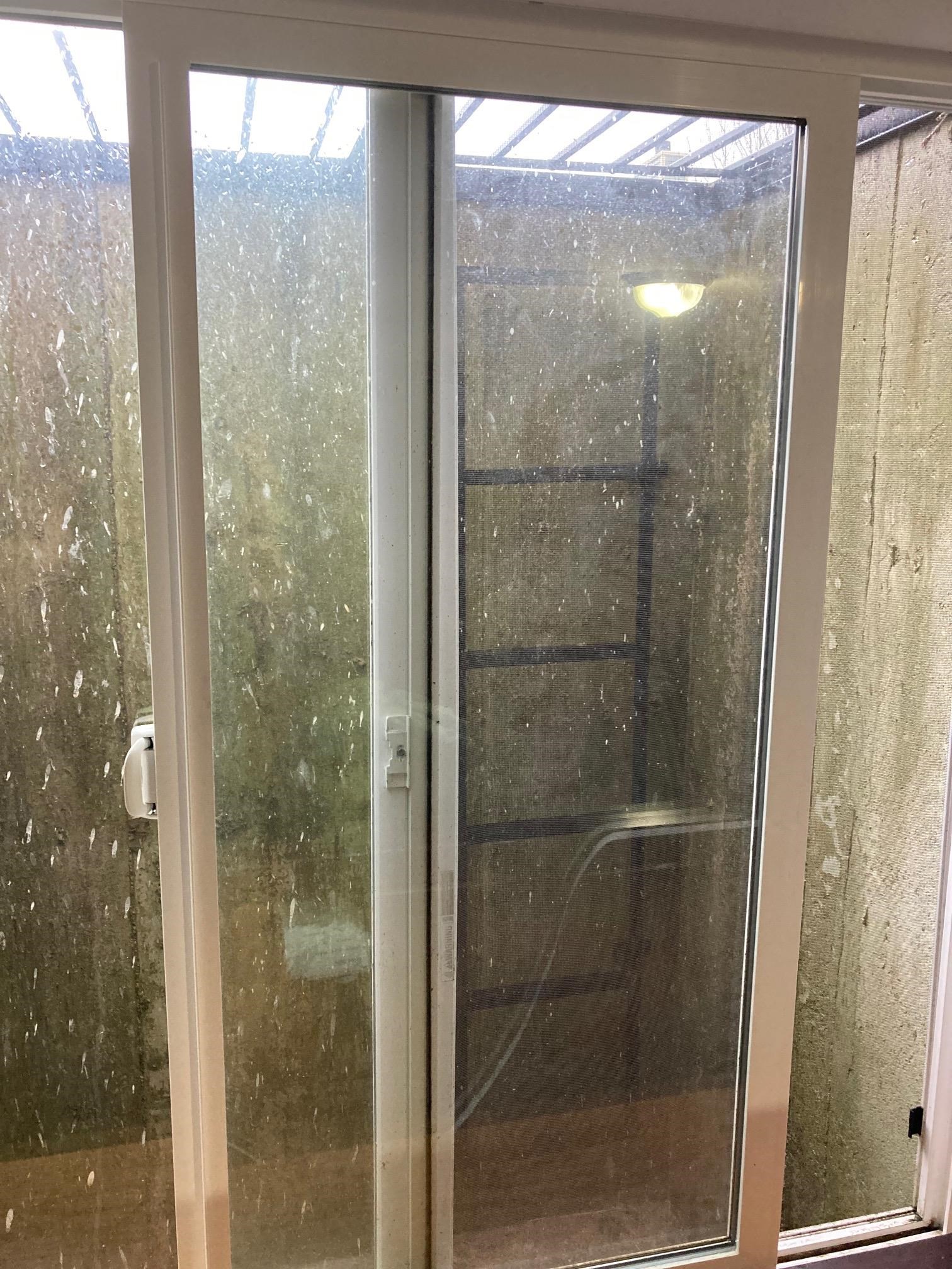 Newton, Kansas 67114, United States, 3 Bedrooms Bedrooms, ,3 BathroomsBathrooms,Residential,Pending,65565