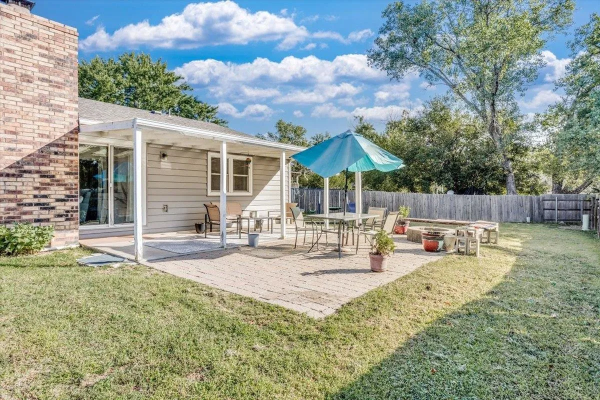 Wichita, Kansas 67226, United States, 3 Bedrooms Bedrooms, ,3 BathroomsBathrooms,Residential,Pending,45133