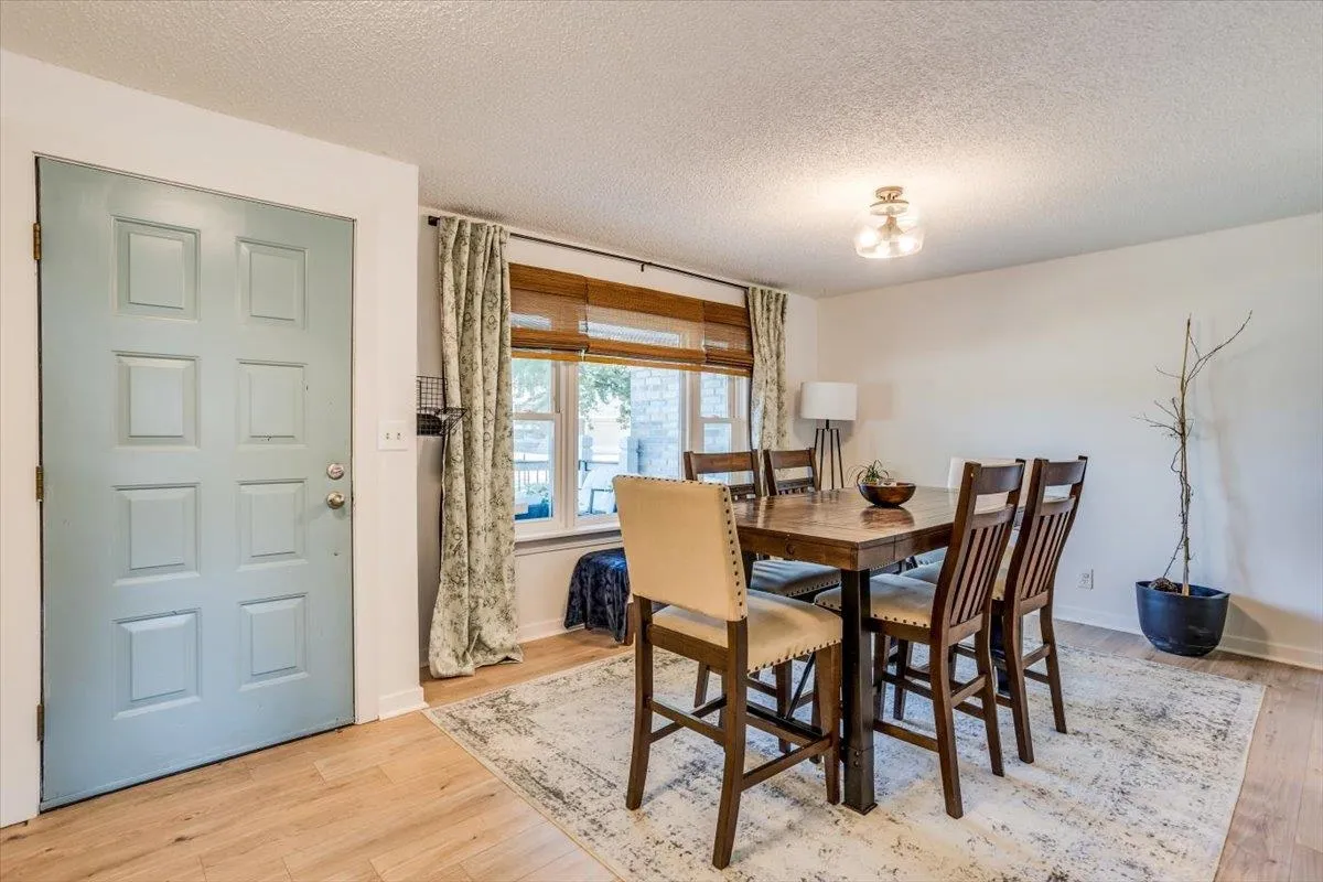 Wichita, Kansas 67226, United States, 3 Bedrooms Bedrooms, ,3 BathroomsBathrooms,Residential,Pending,45133