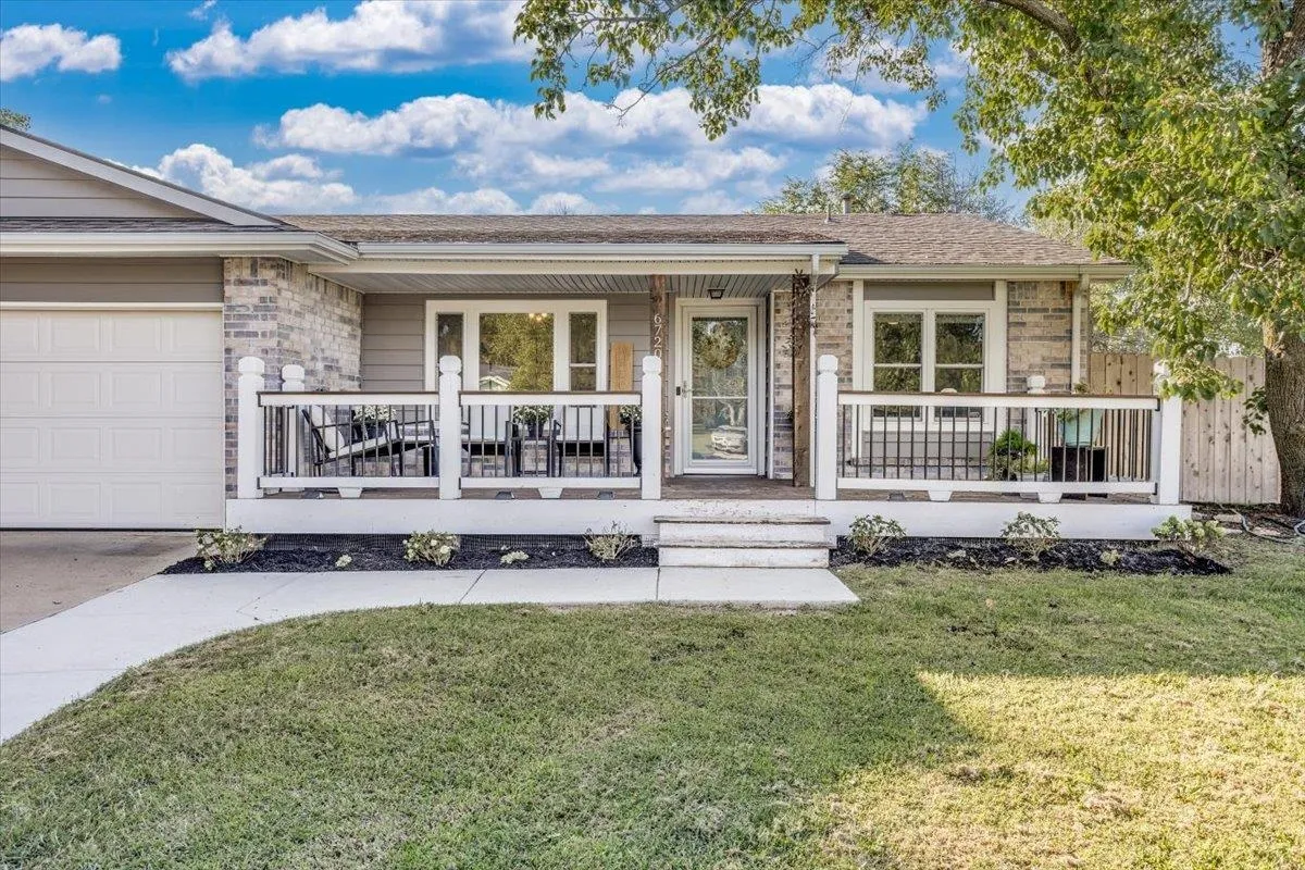 Wichita, Kansas 67226, United States, 3 Bedrooms Bedrooms, ,3 BathroomsBathrooms,Residential,Pending,45133