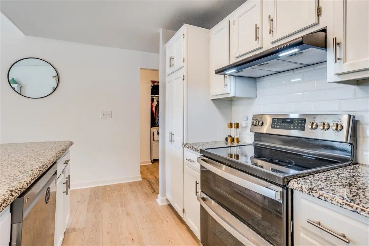 Wichita, Kansas 67226, United States, 3 Bedrooms Bedrooms, ,3 BathroomsBathrooms,Residential,Pending,45133