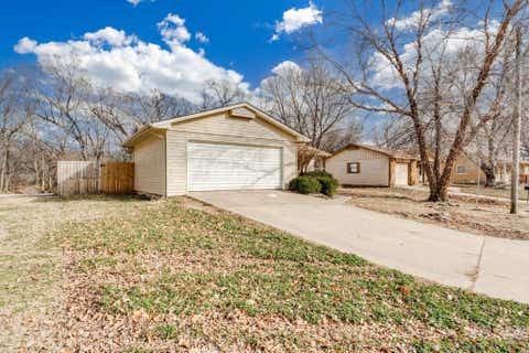 Homes For Sale - 1302 N Taylor St<br/> Butler County, El Dorado, KS 67042