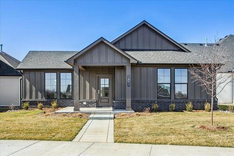 Townhouse For Sale - 14011 W Barn Owl St<br/> Sedgwick County, Wichita, KS 67235