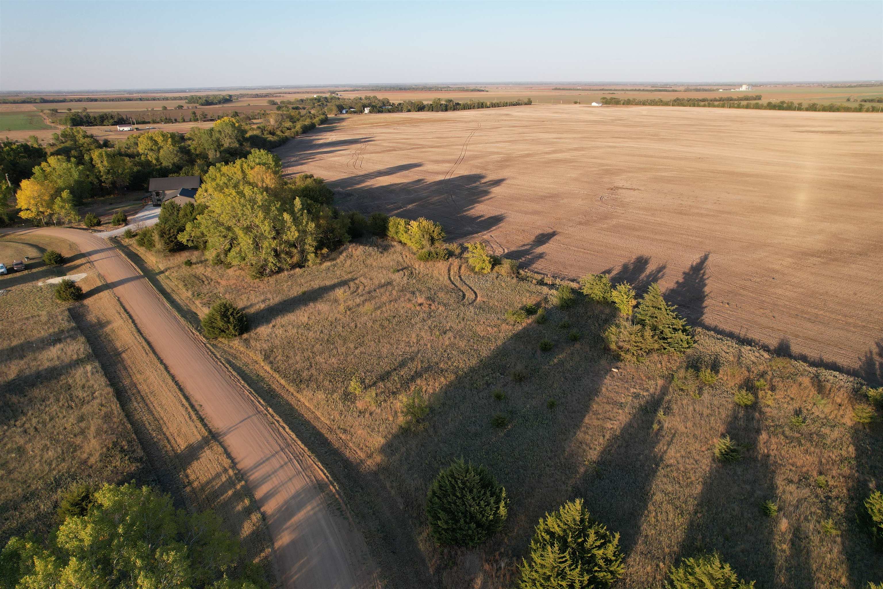 1663 W Ashleigh Ln, Milton, Kansas image 1