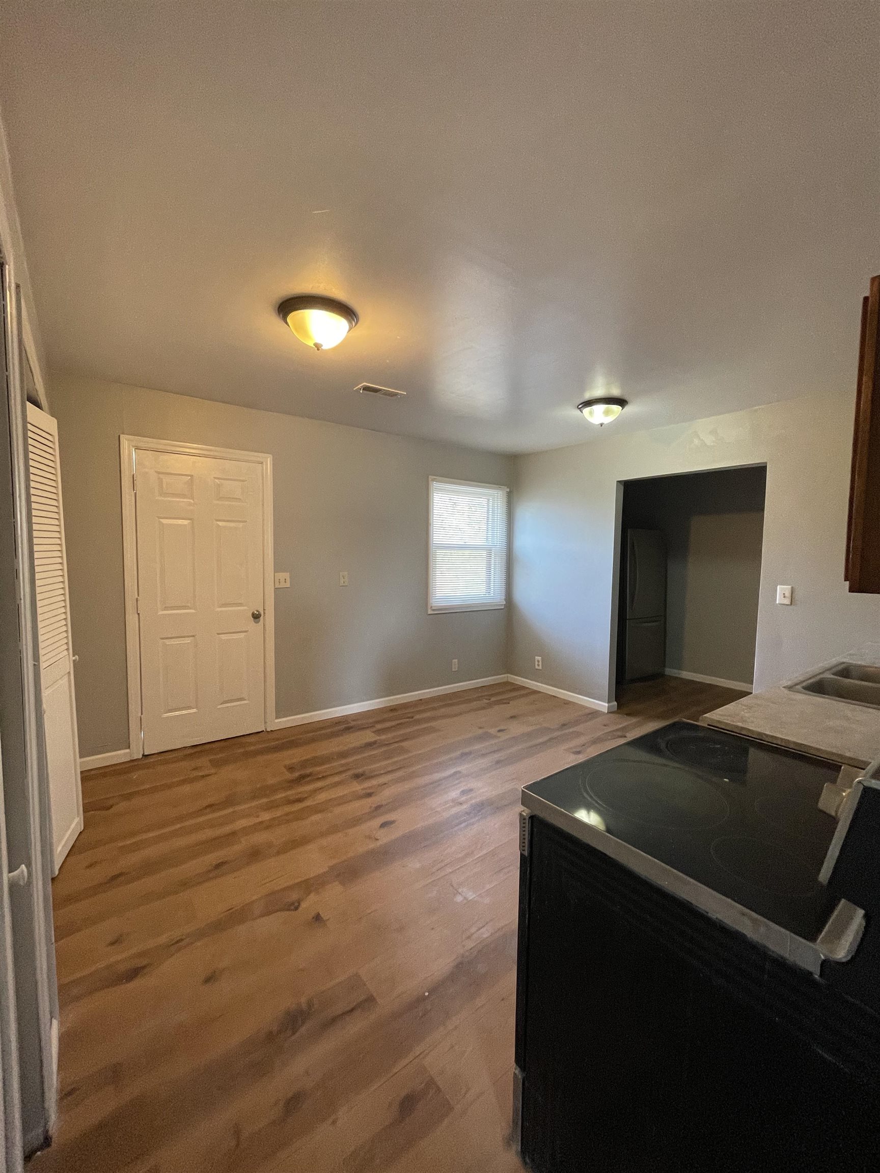 2910 E 24th St N St, Wichita, Kansas image 6