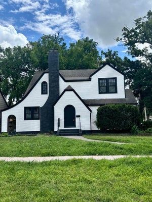 701 E 4TH ST, NEWTON, KS 67114 - Image d77cb3b4de346cd98ebf457186f80a26/1003405972