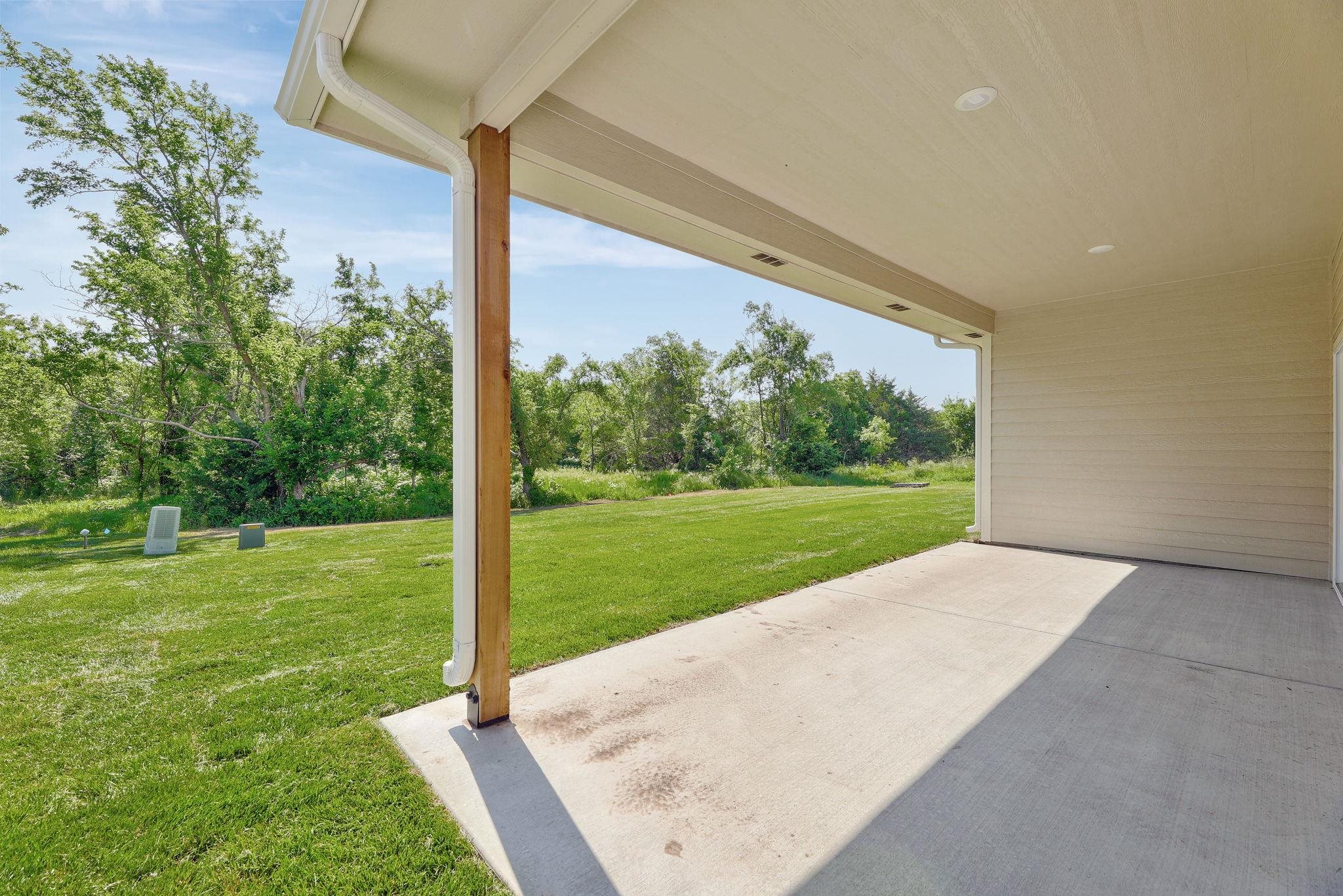 1208 Stutzman St, Halstead, Kansas image 28