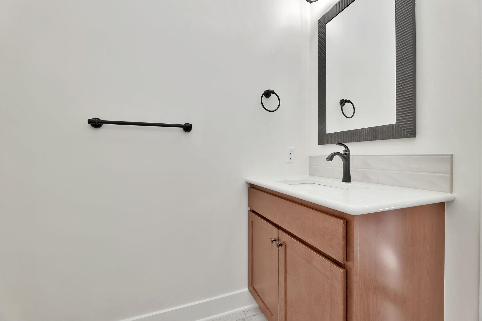 1208 Stutzman St, Halstead, Kansas image 23