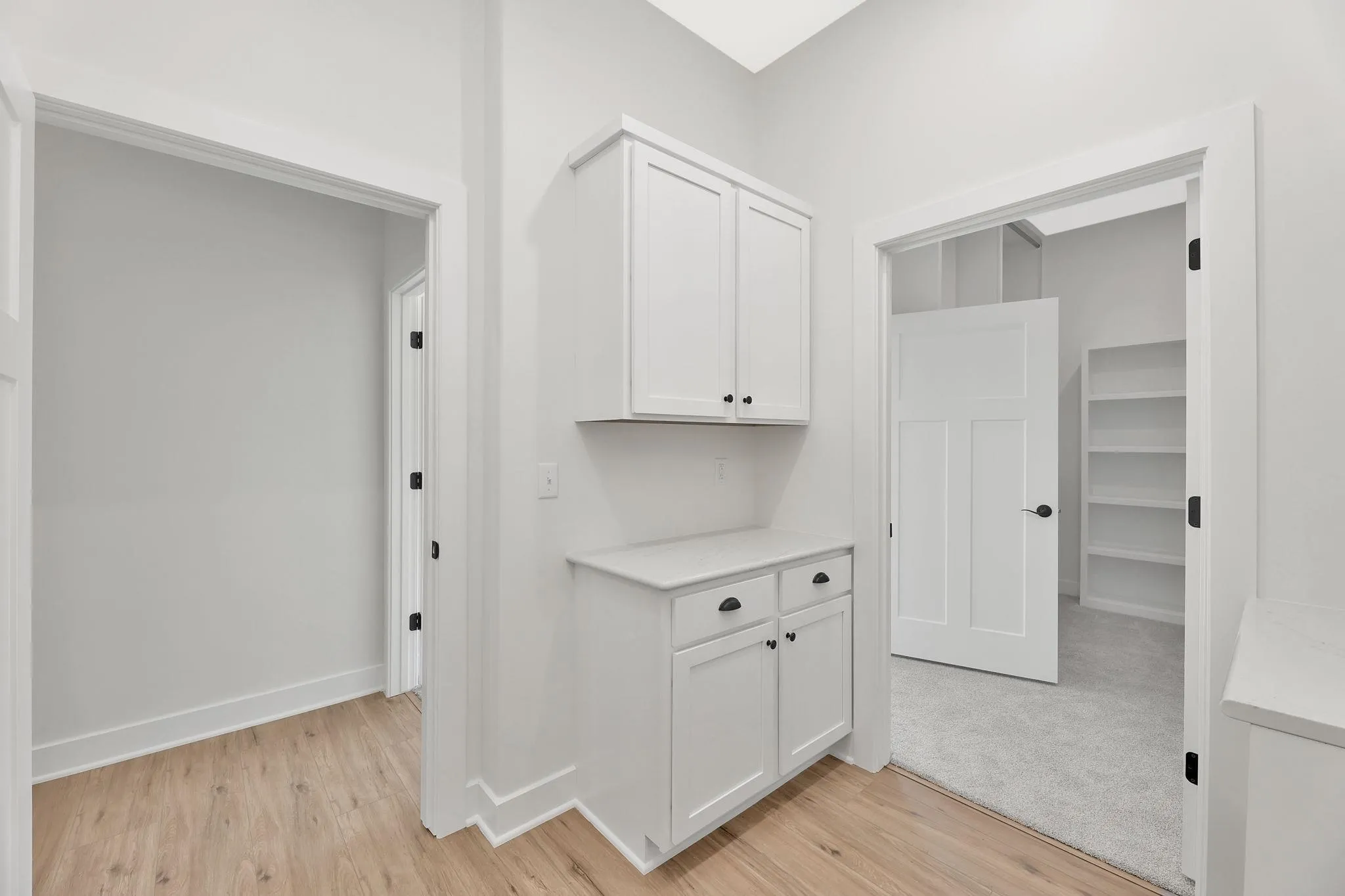 Halstead, Kansas 67056, United States, 2 Bedrooms Bedrooms, ,2 BathroomsBathrooms,Residential,Active,143432