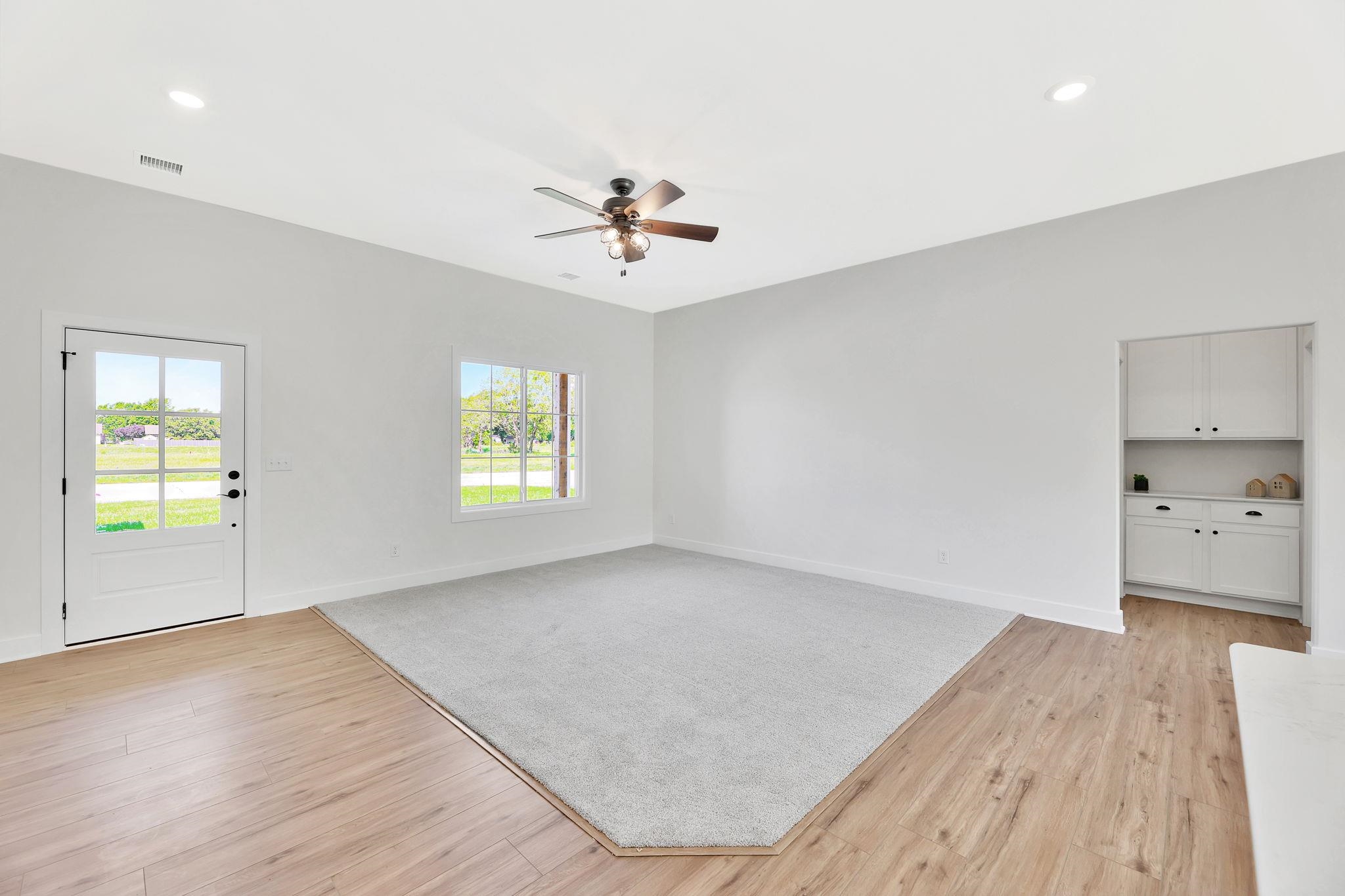 1208 Stutzman St, Halstead, Kansas image 5