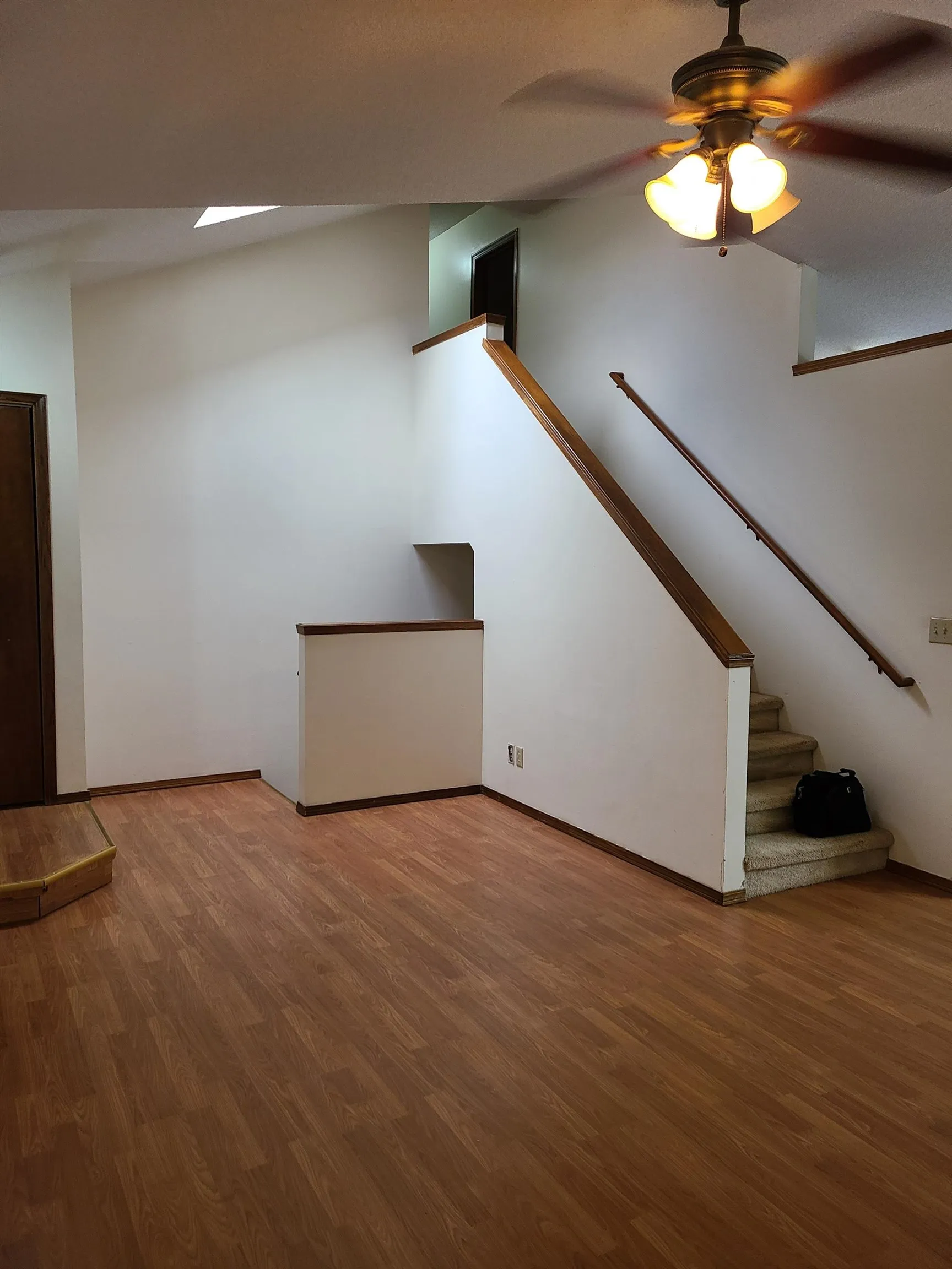 Wichita, Kansas 67220, United States, 3 Bedrooms Bedrooms, ,3 BathroomsBathrooms,Residential,Pending,111112