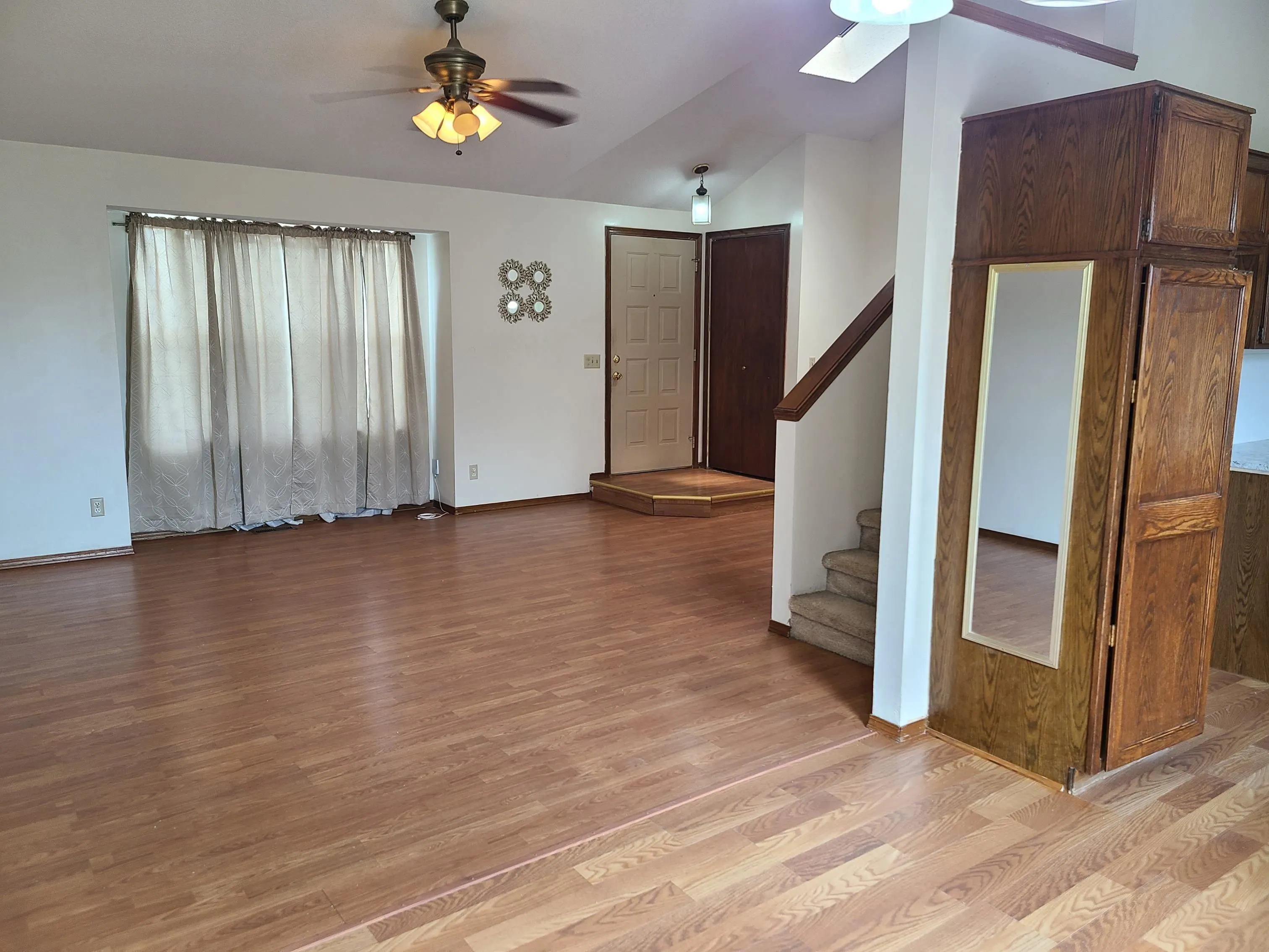 Wichita, Kansas 67220, United States, 3 Bedrooms Bedrooms, ,3 BathroomsBathrooms,Residential,Pending,111112