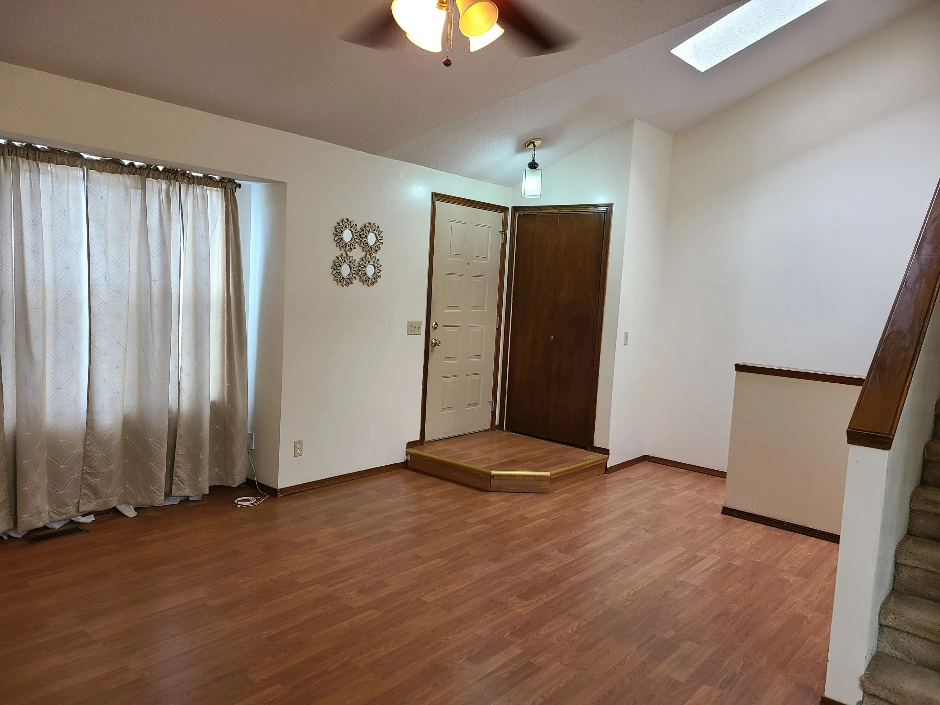 Wichita, Kansas 67220, United States, 3 Bedrooms Bedrooms, ,3 BathroomsBathrooms,Residential,Pending,111112