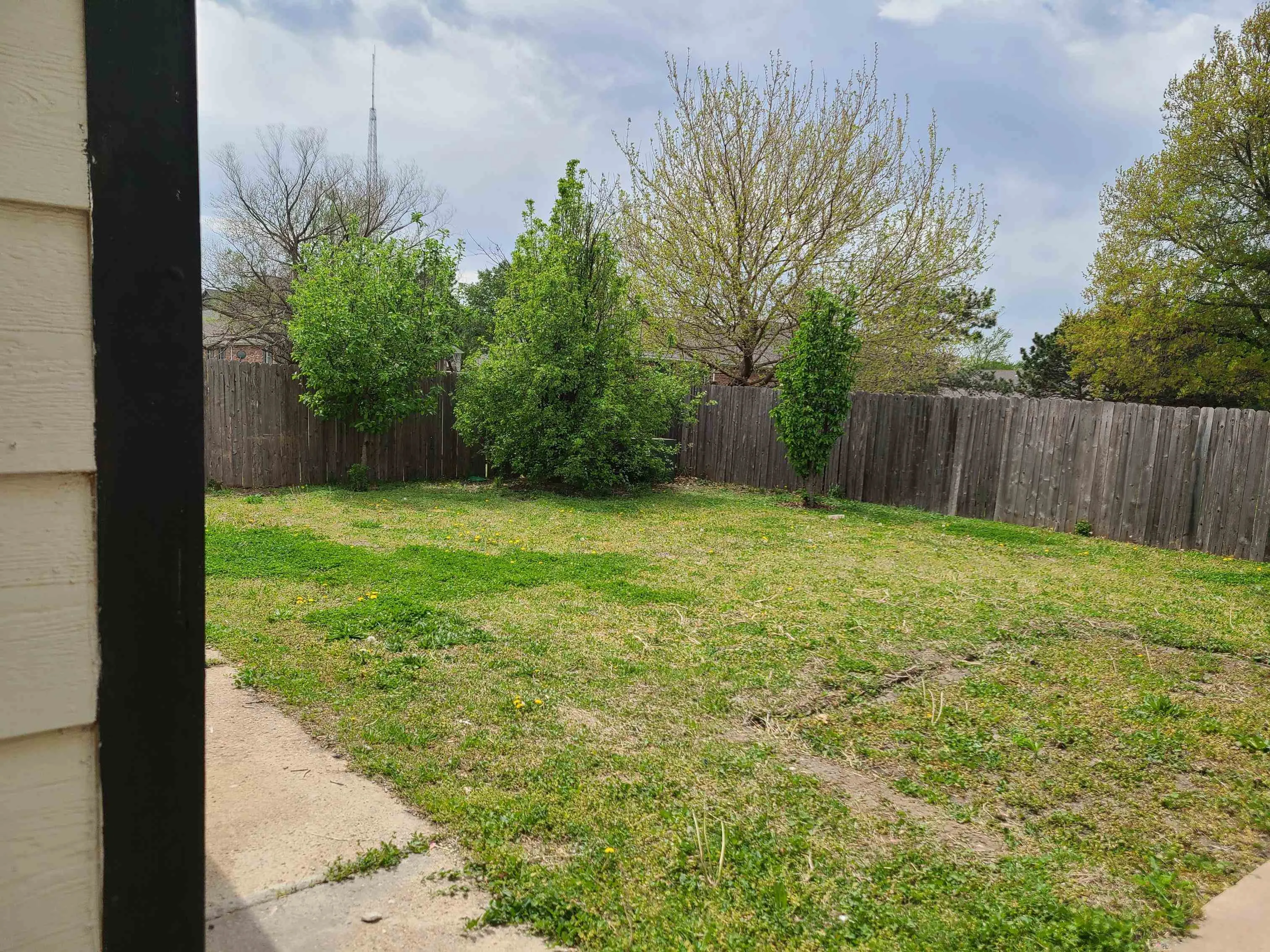 Wichita, Kansas 67220, United States, 3 Bedrooms Bedrooms, ,3 BathroomsBathrooms,Residential,Pending,111112