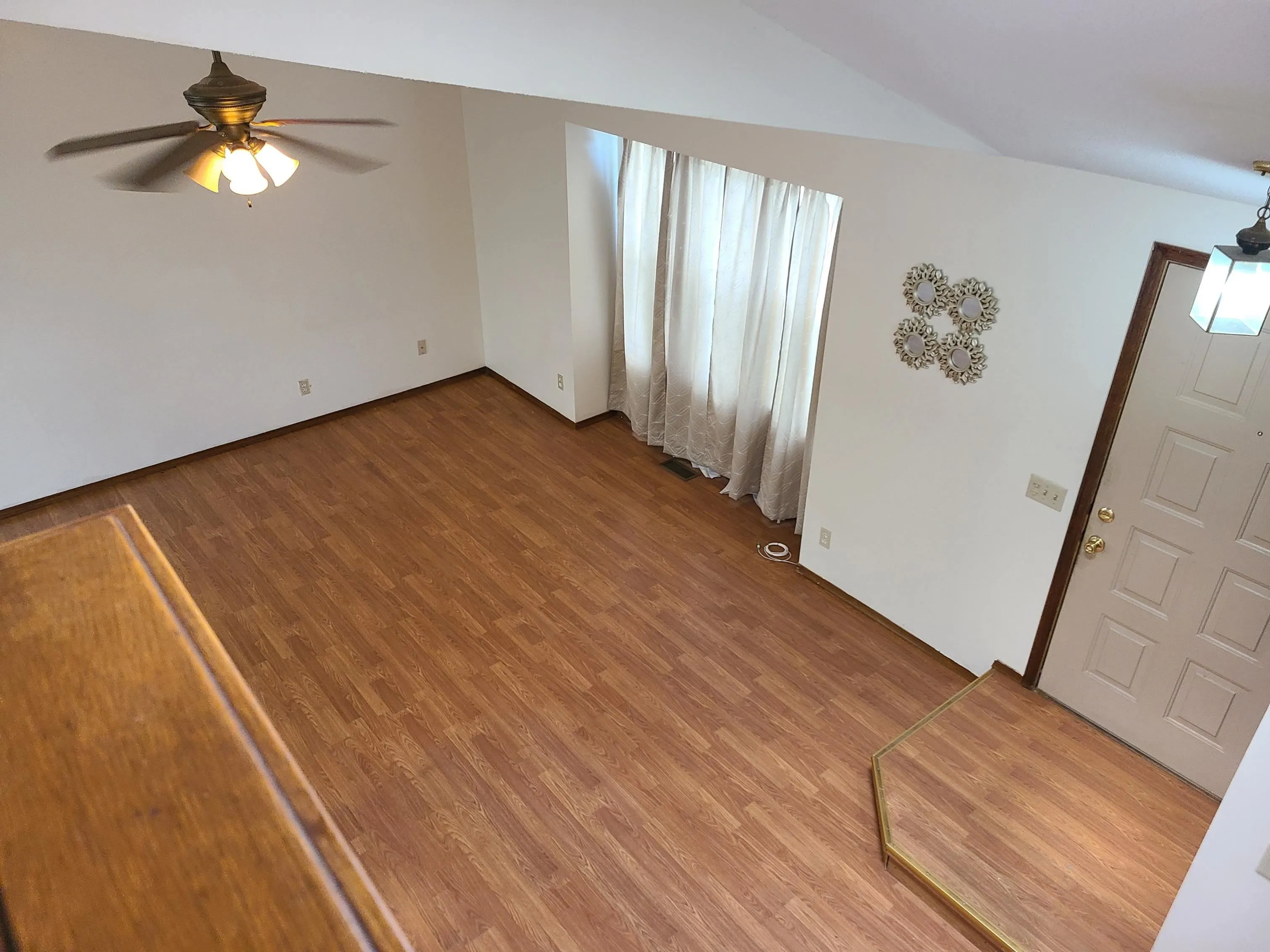 Wichita, Kansas 67220, United States, 3 Bedrooms Bedrooms, ,3 BathroomsBathrooms,Residential,Pending,111112