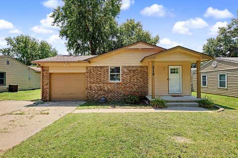 Homes For Sale - 219 E Random<br/> Butler County, El Dorado, KS 67042
