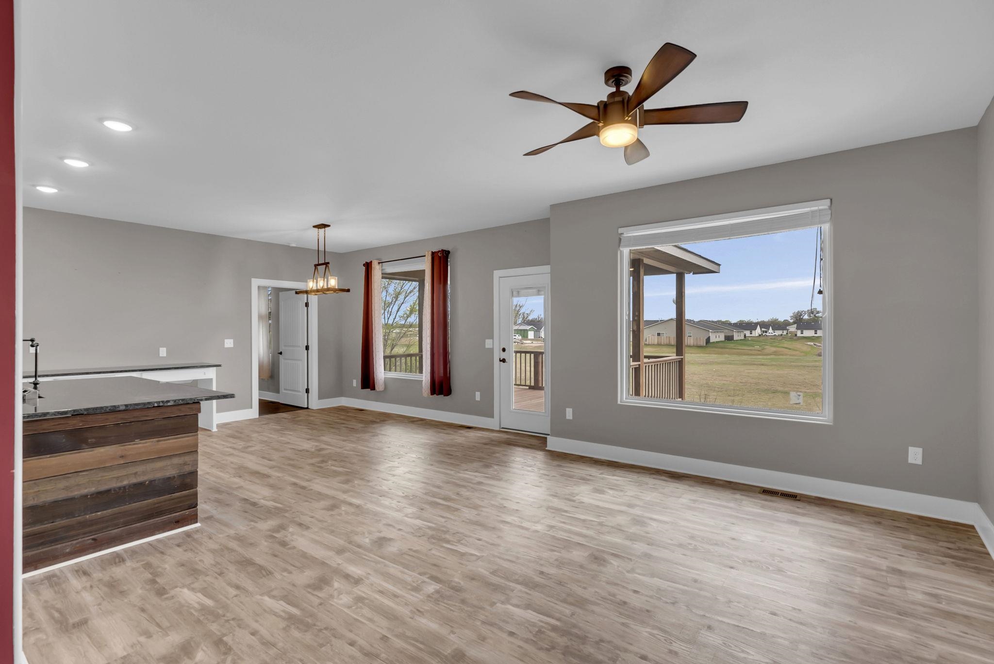 159 N Longhorn Cir, Clearwater, Kansas image 4