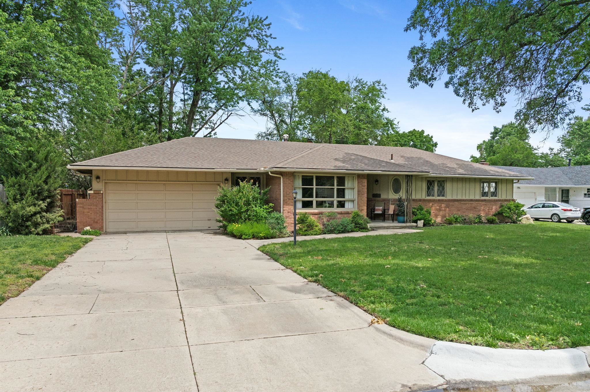 6606 E 10th St N St, Wichita, Kansas image 1