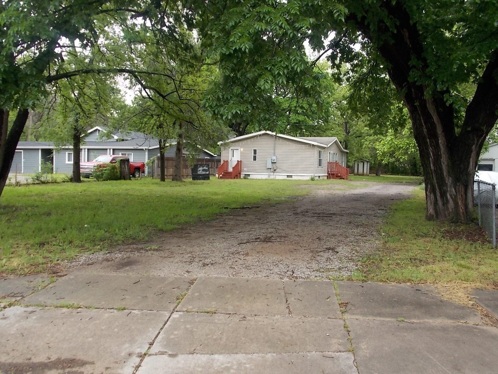 1006 N Custer Ave, Wichita, Kansas image 2
