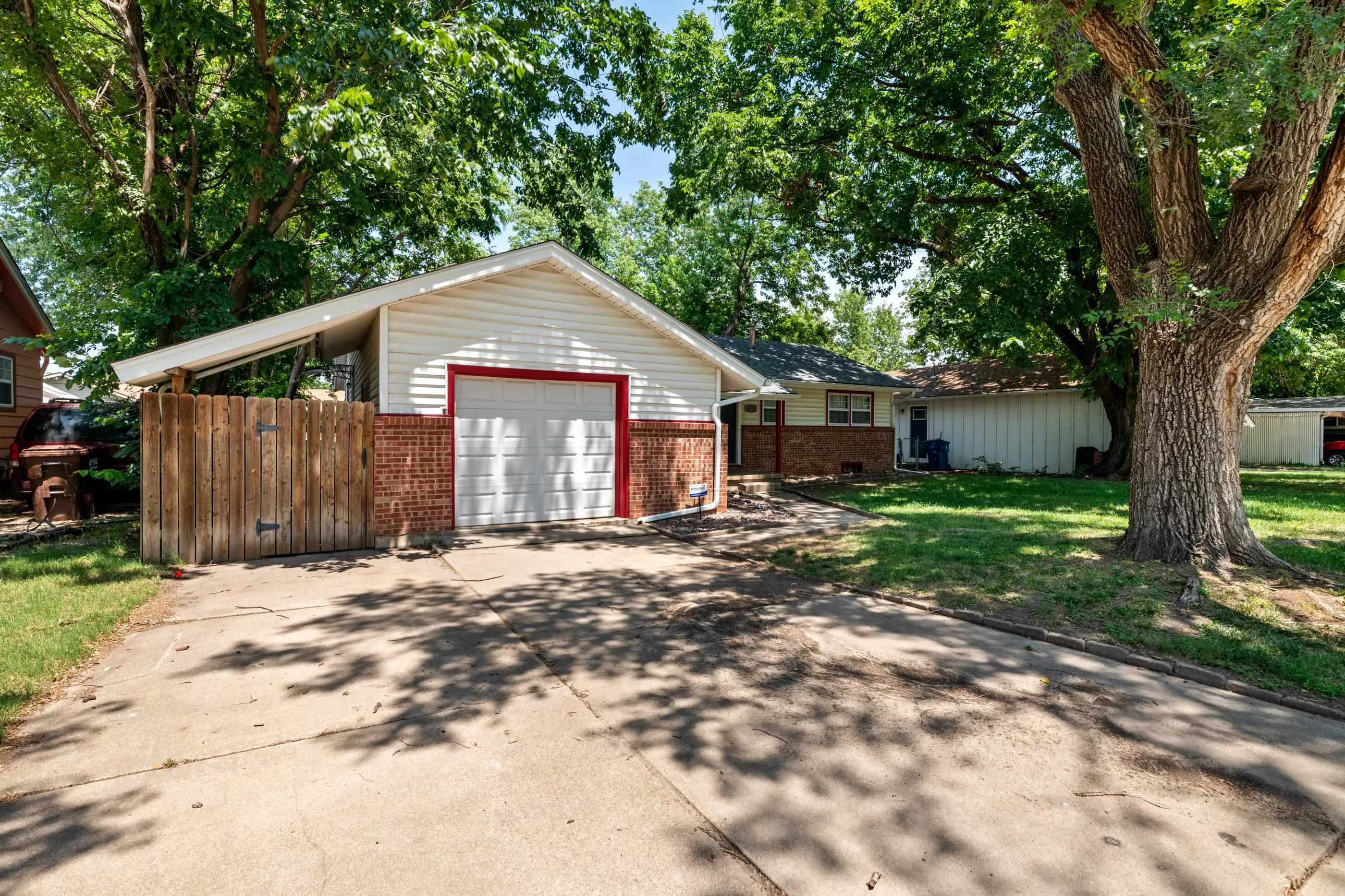 Wichita, Kansas 67216, United States, 2 Bedrooms Bedrooms, ,2 BathroomsBathrooms,Residential,Active,176726