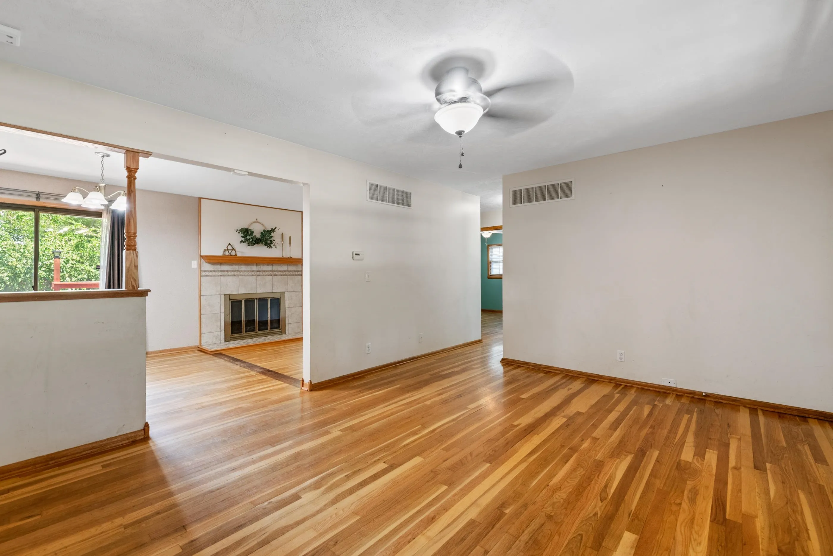 Wichita, Kansas 67216, United States, 2 Bedrooms Bedrooms, ,2 BathroomsBathrooms,Residential,Active,176726