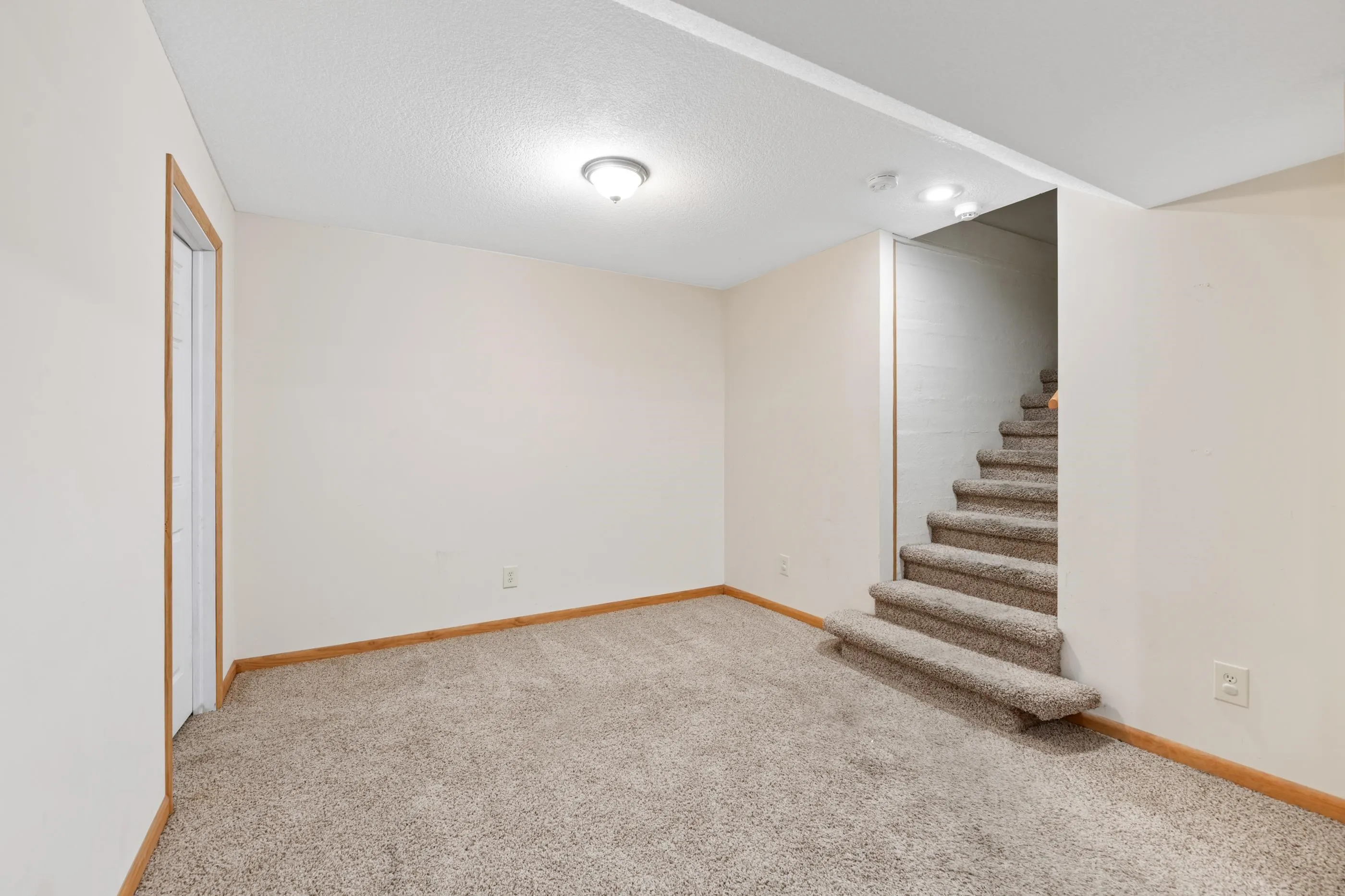 Wichita, Kansas 67216, United States, 2 Bedrooms Bedrooms, ,2 BathroomsBathrooms,Residential,Active,176726