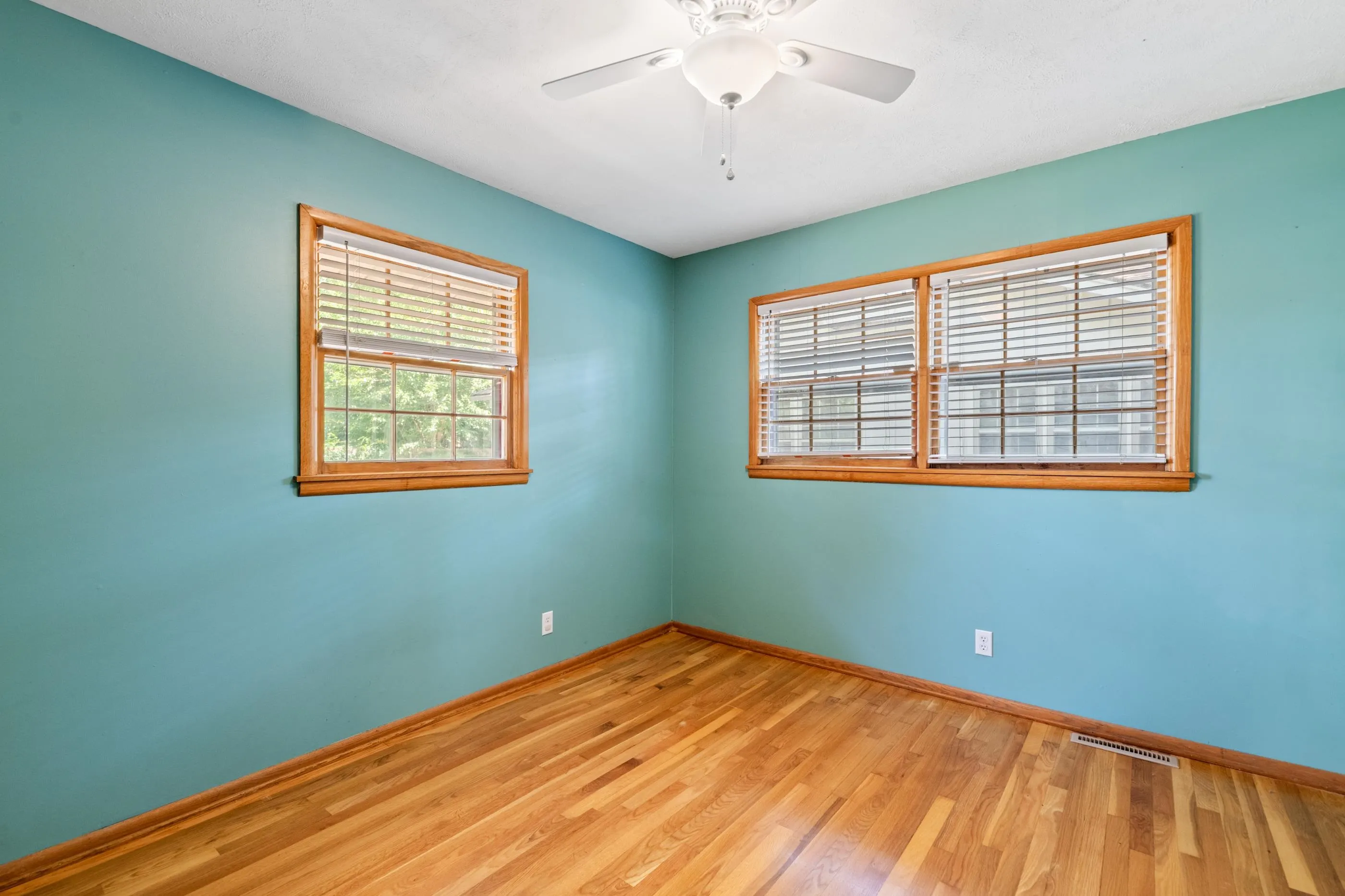 Wichita, Kansas 67216, United States, 2 Bedrooms Bedrooms, ,2 BathroomsBathrooms,Residential,Active,176726