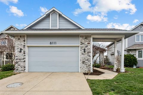 Townhouse For Sale - 8111 E Windwood Circle<br/> Sedgwick County, Wichita, KS 67226