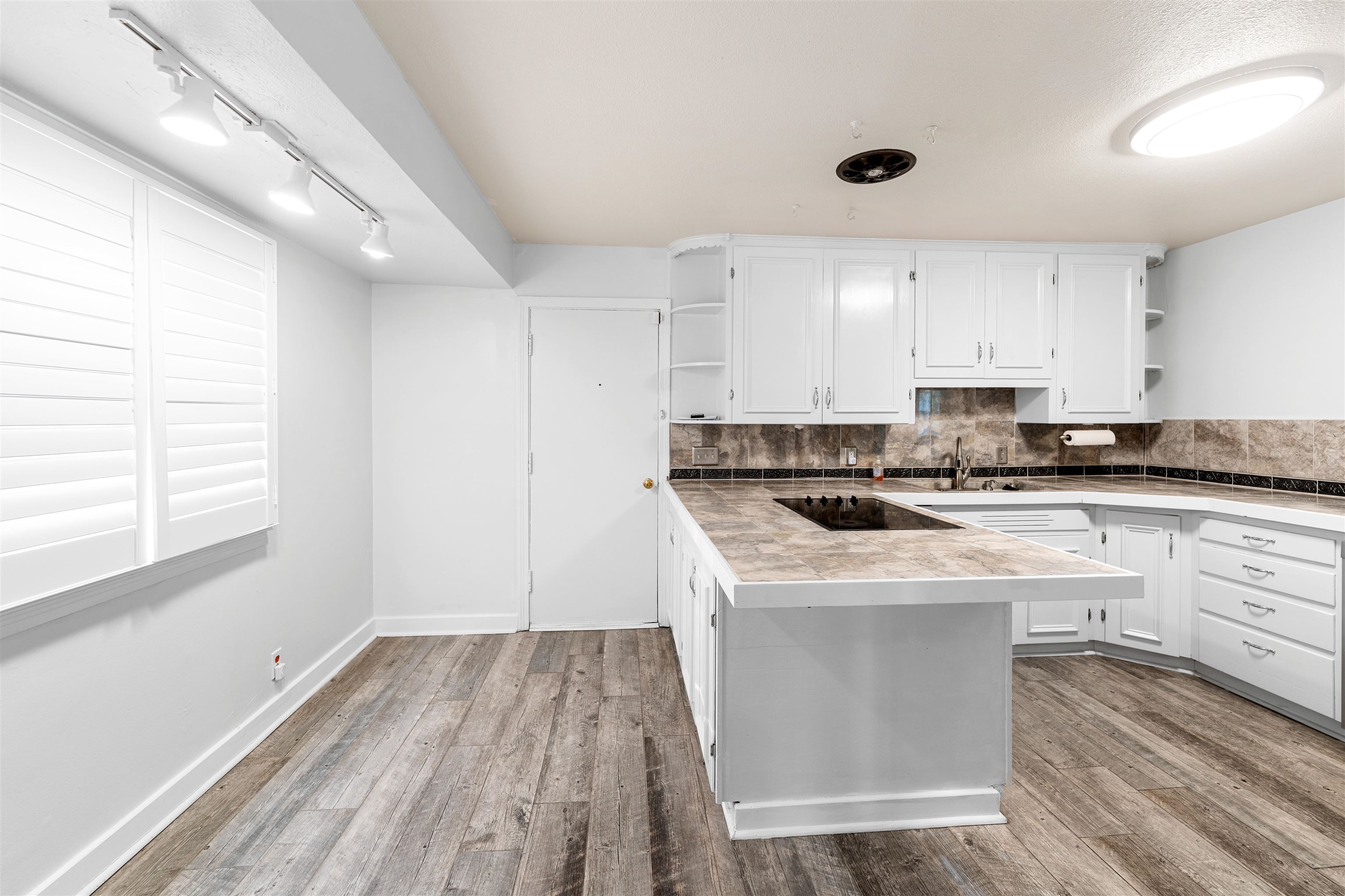 919 Sunrise Dr, Salina, Kansas image 10