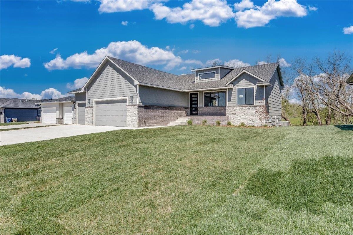 3323 S Linden Ct, Wichita, Virginia image 2