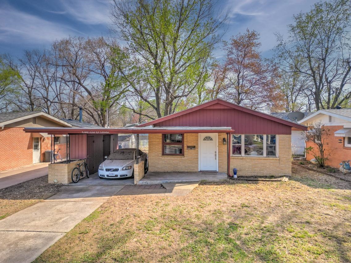 1607 Ann St, Winfield, Kansas image 2