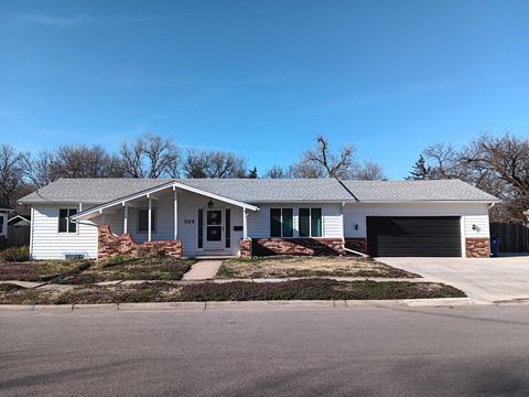 Homes For Sale - 524 W 1st St<br/> Valley Center, KS 67147
