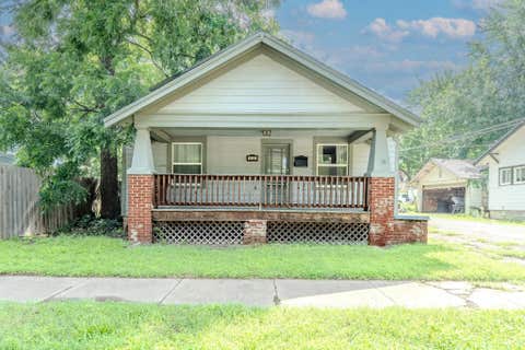 Homes For Sale - 812 Maris St<br/> Winfield, KS 67156