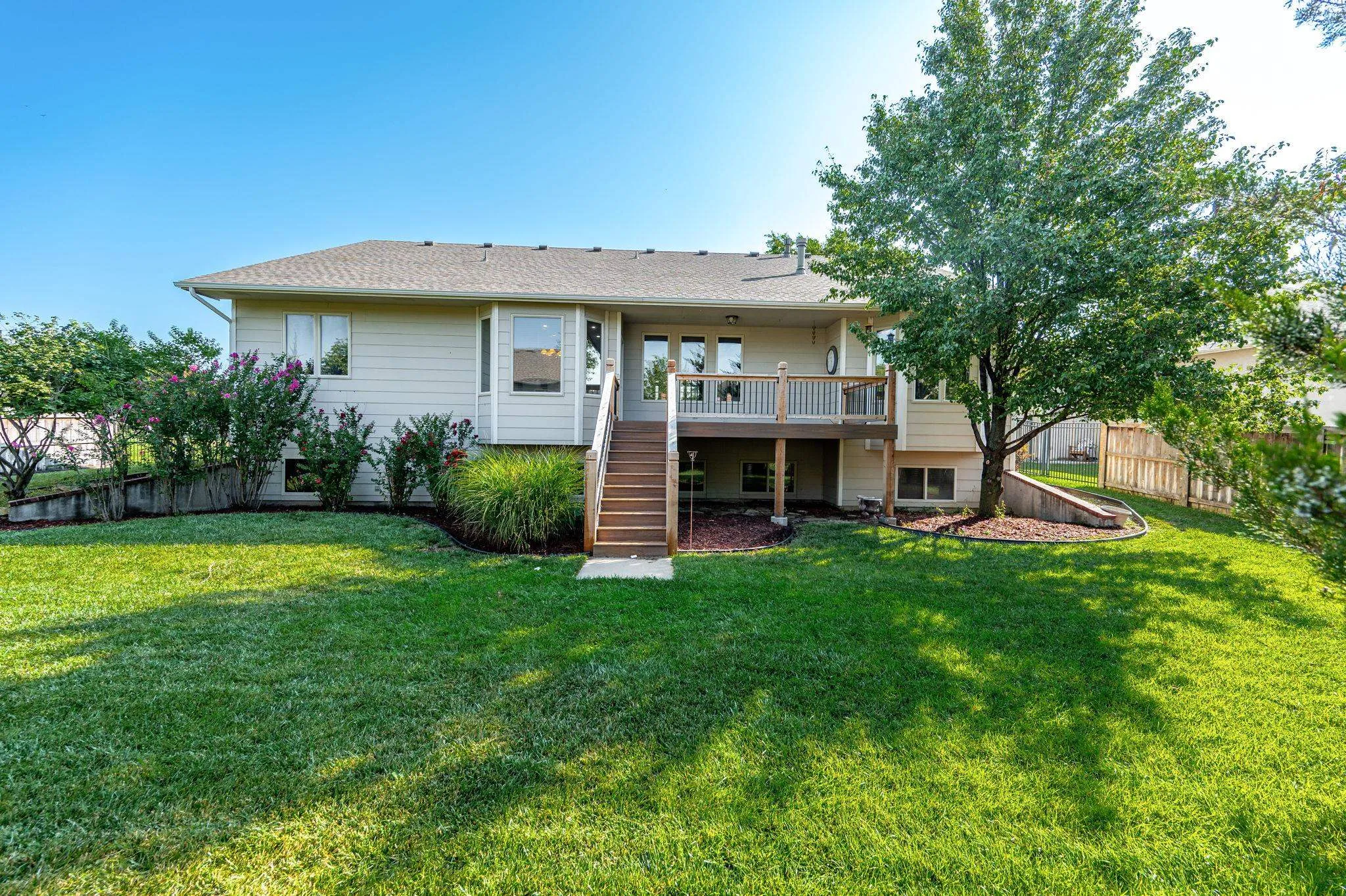 Wichita, Kansas 67235, United States, 5 Bedrooms Bedrooms, ,3 BathroomsBathrooms,Residential,Active,192621