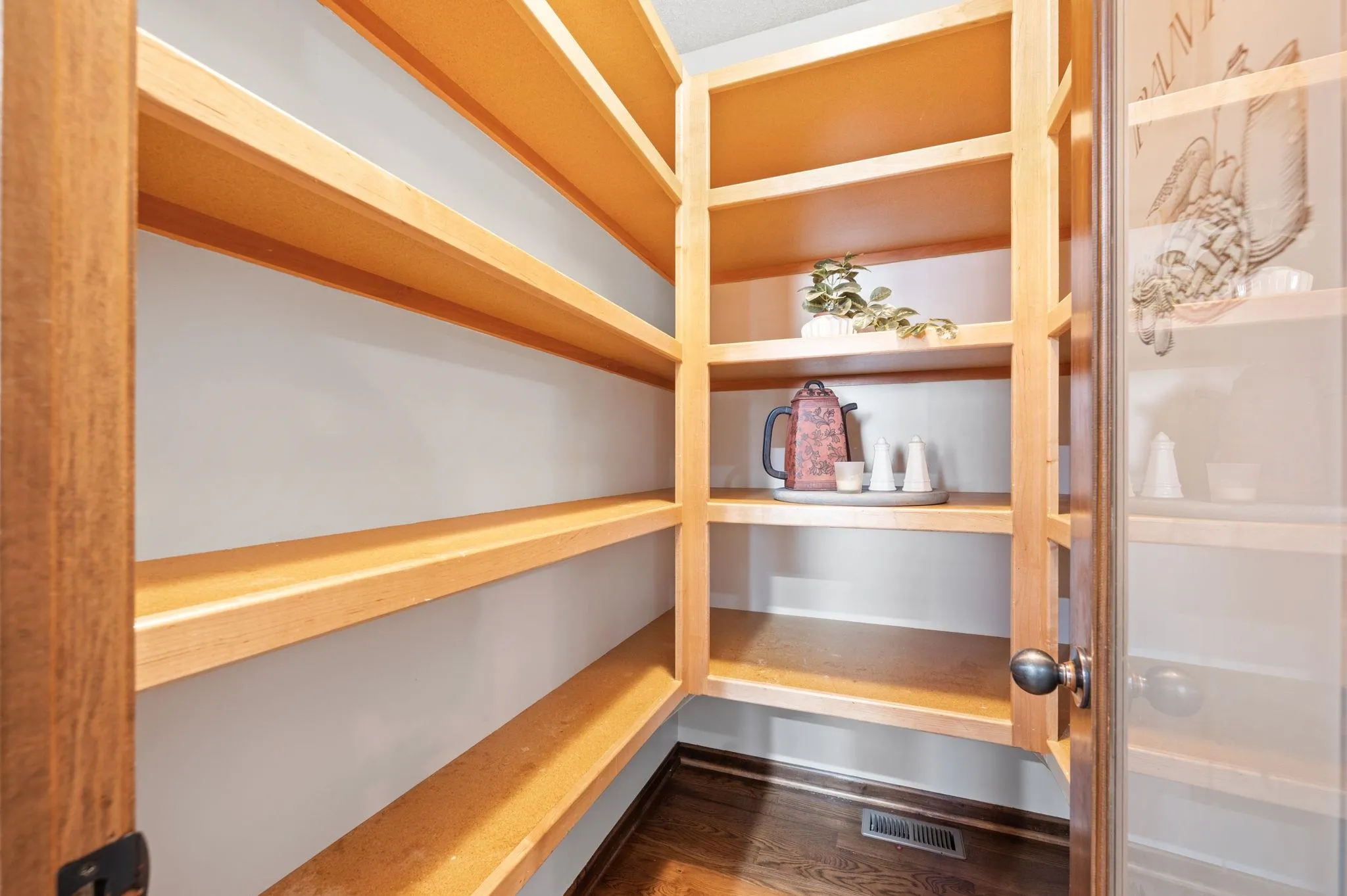 Wichita, Kansas 67235, United States, 5 Bedrooms Bedrooms, ,3 BathroomsBathrooms,Residential,Active,192621