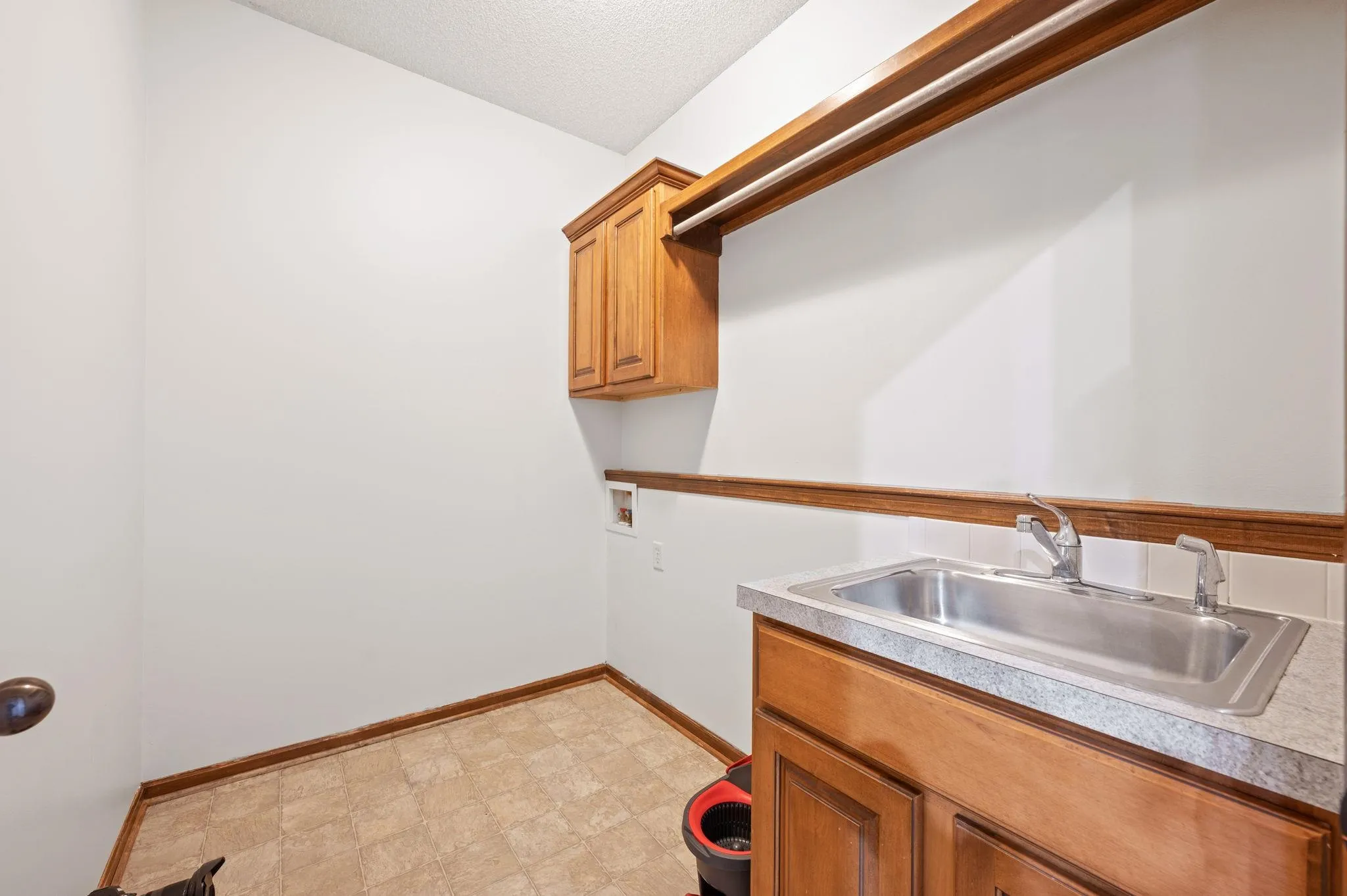 Wichita, Kansas 67235, United States, 5 Bedrooms Bedrooms, ,3 BathroomsBathrooms,Residential,Active,192621