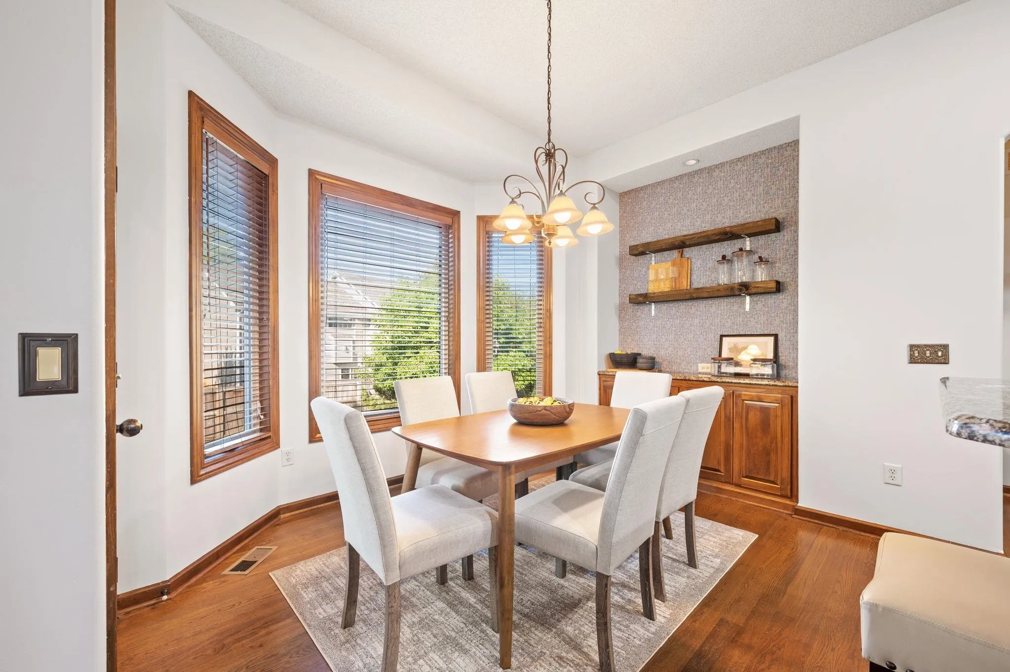 Wichita, Kansas 67235, United States, 5 Bedrooms Bedrooms, ,3 BathroomsBathrooms,Residential,Active,192621