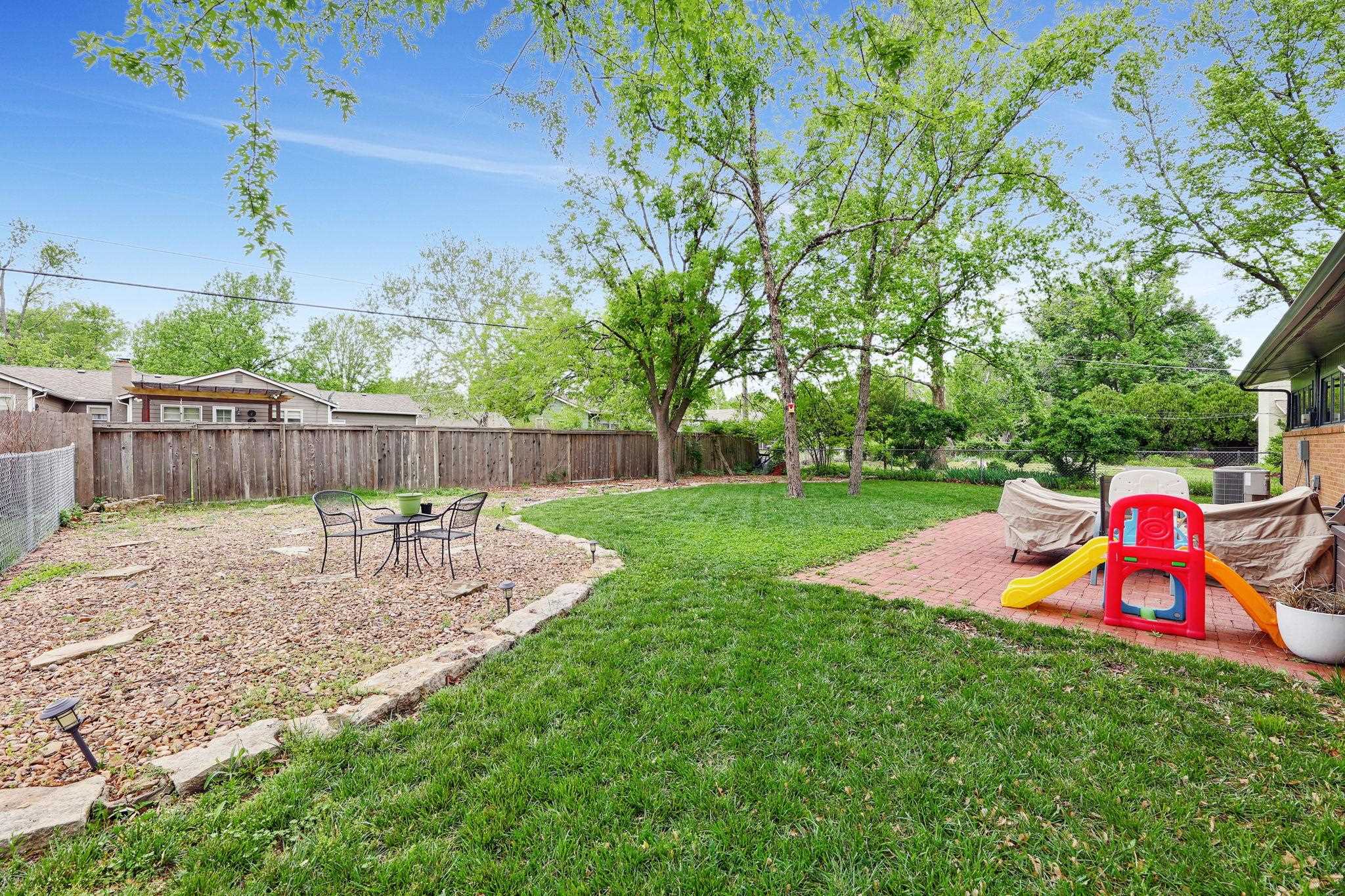 1015 N Stratford Ln, Wichita, Kansas image 33
