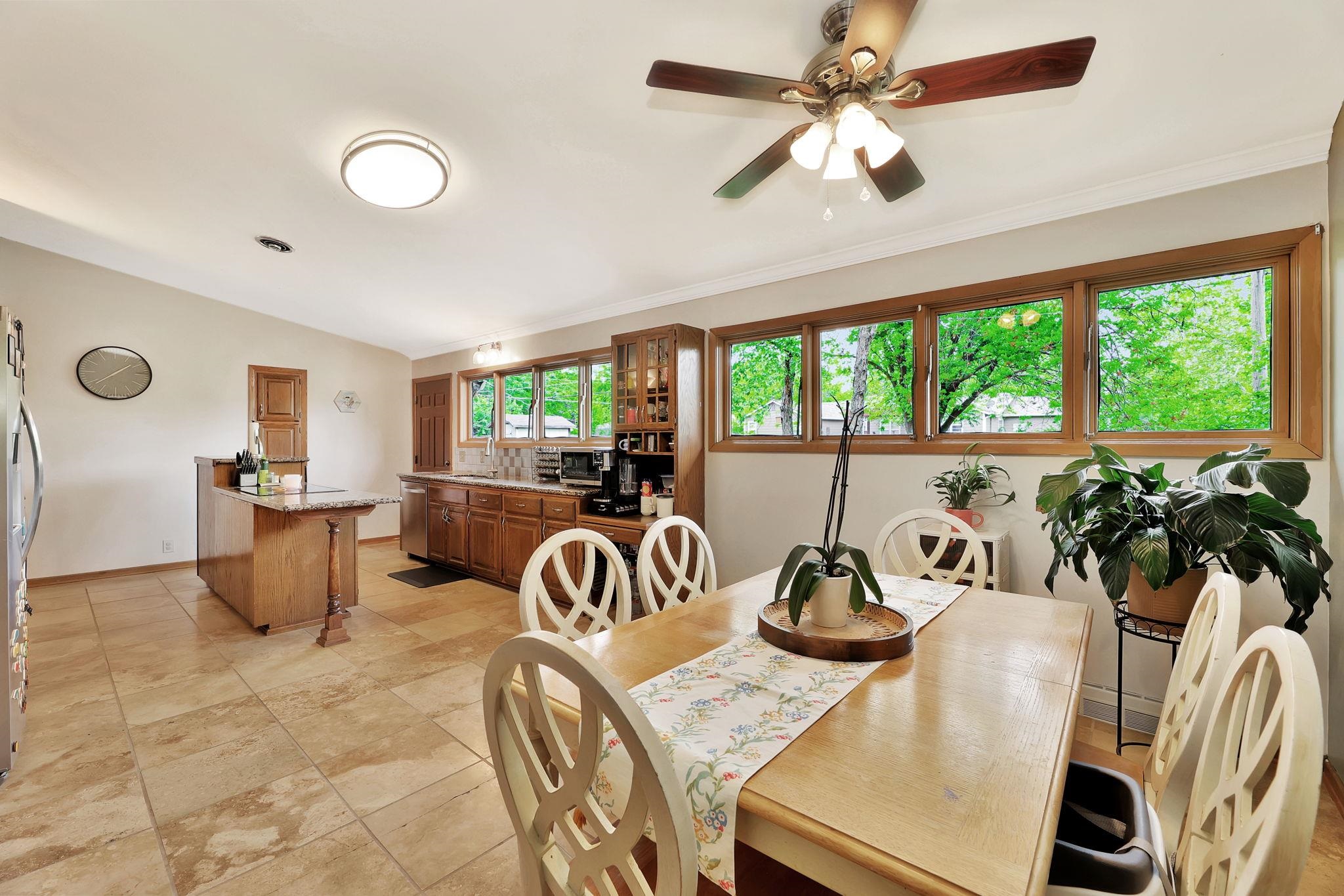 1015 N Stratford Ln, Wichita, Kansas image 15