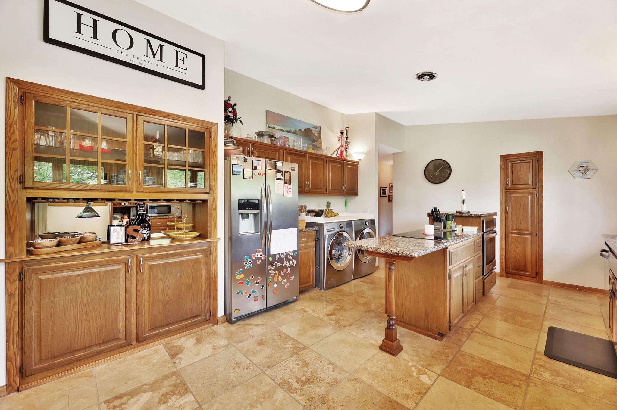1015 N Stratford Ln, Wichita, Kansas image 11
