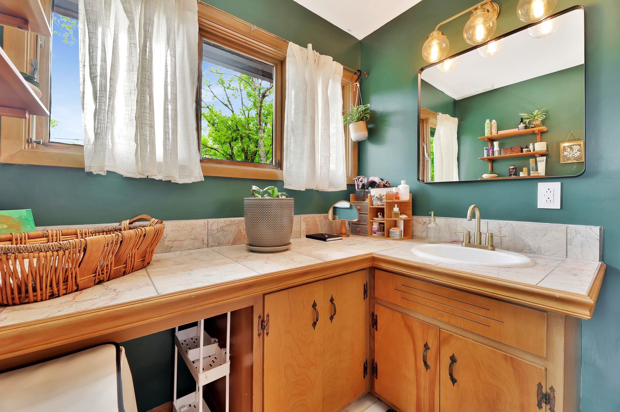 1015 N Stratford Ln, Wichita, Kansas image 25
