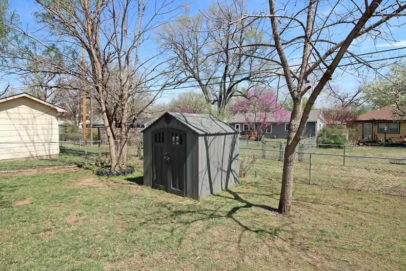 214 Sunset Ave, Haysville, Kansas image 24