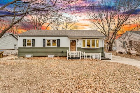 Townhouse For Sale - 441 N 9th St<br/> Towanda, KS 67144